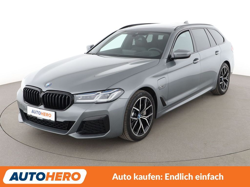 Bild des Angebotes BMW 530e xDrive M Sport Aut.*LASER*HUD*PANO*NAVI*CAM
