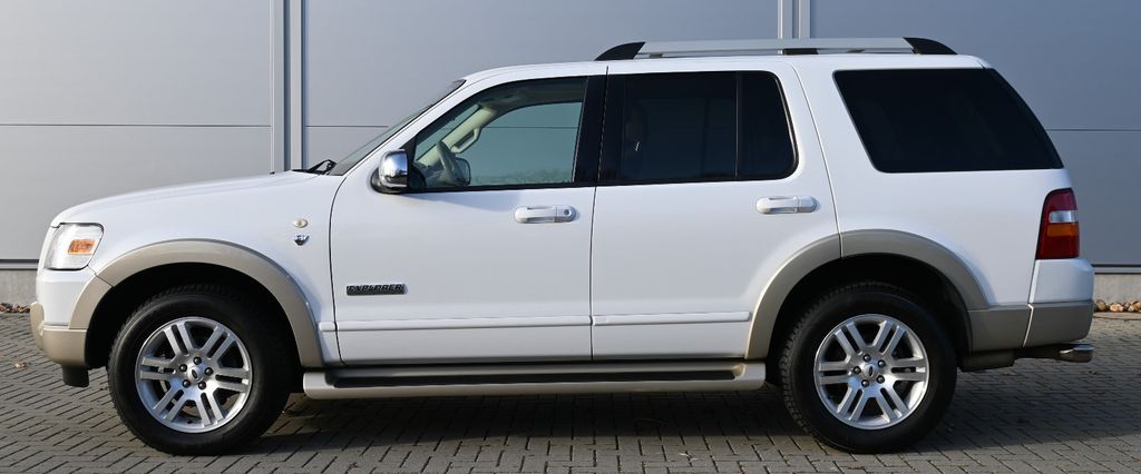 Ford Explorer V8 Eddie Bauer/ 2 vorhanden