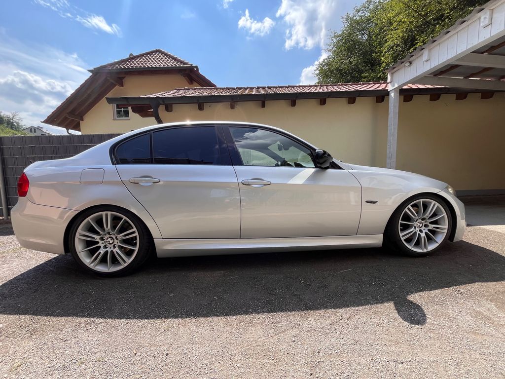 Bild des Angebotes BMW E90 325i LCI  M Paket voll