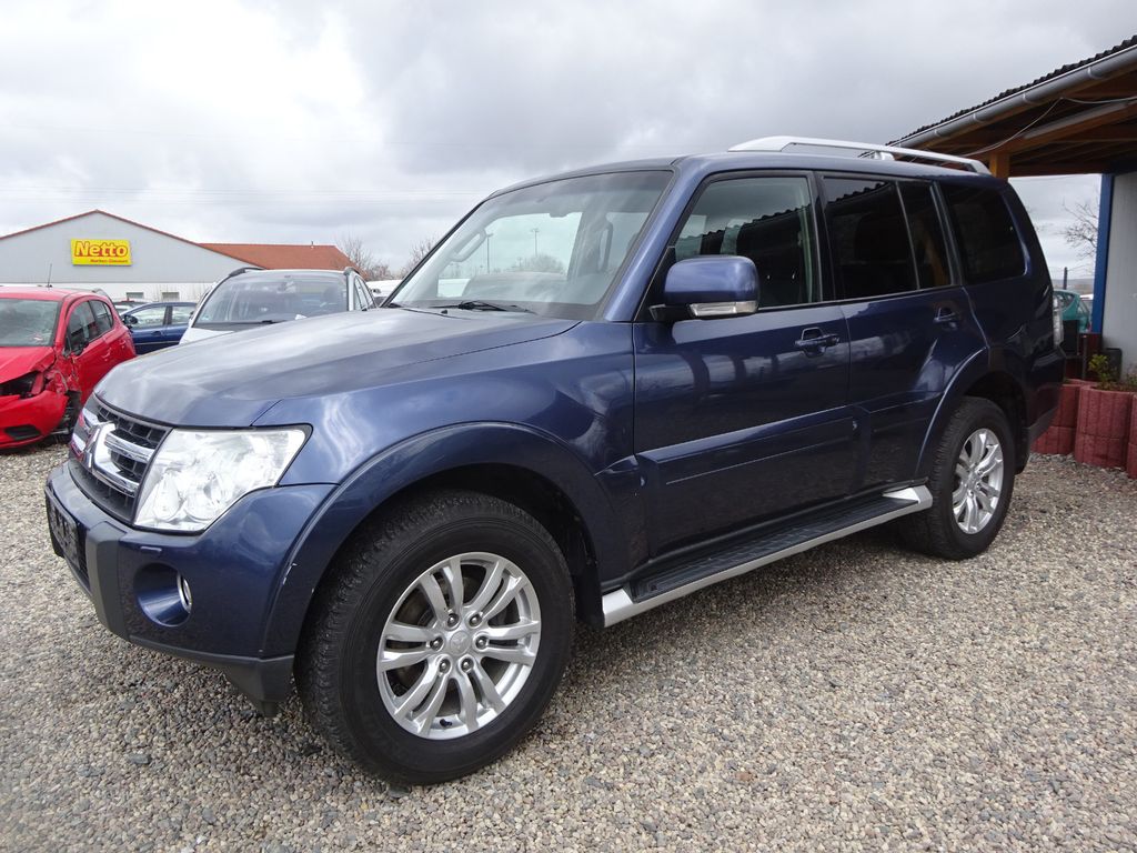Bild des Angebotes Mitsubishi Pajero 3.2 DI-D Instyle Automatik