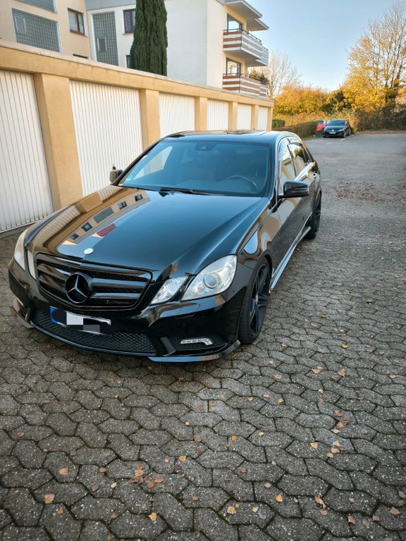 Bild des Angebotes Mercedes-Benz E 350 CGI Avantgarde AMG-Paket
