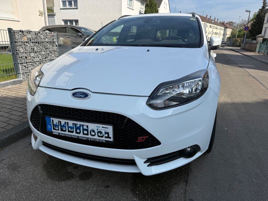 Ford Focus 2,0 ST Turnier Langstrecke, 8-fach ber.