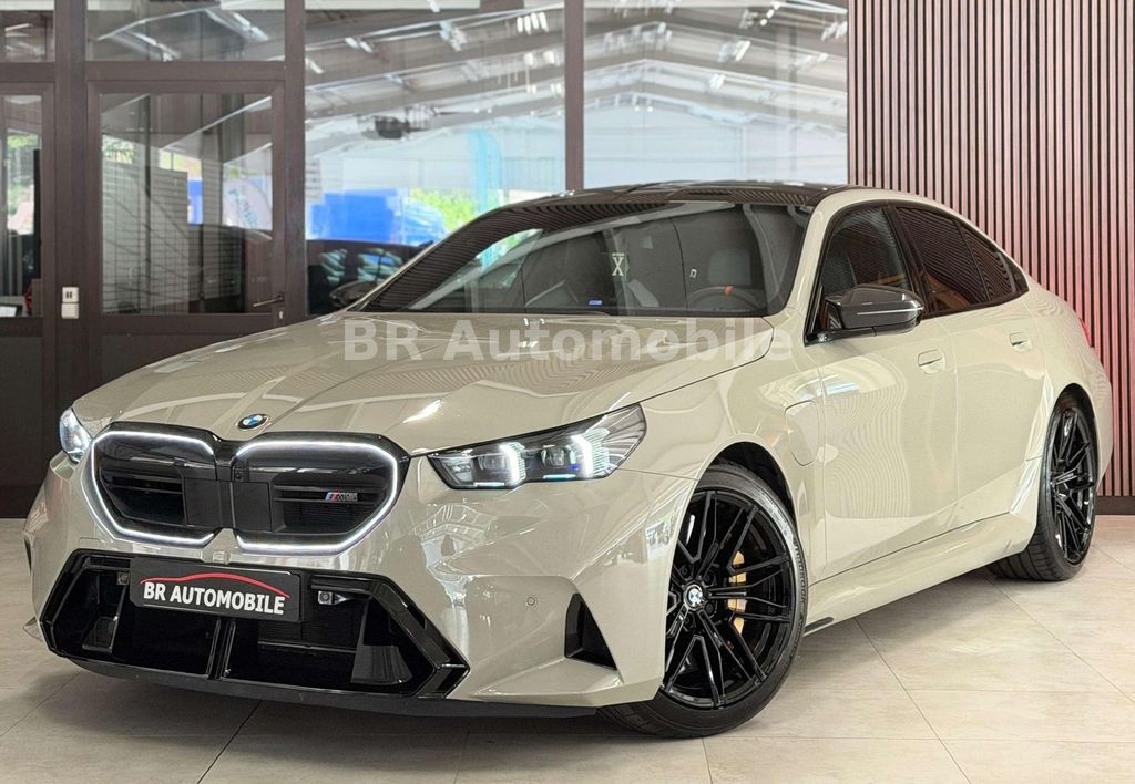 Bild des Angebotes BMW M5 Ultimate-Paket*Carbon-Paket*Keramikbremse*