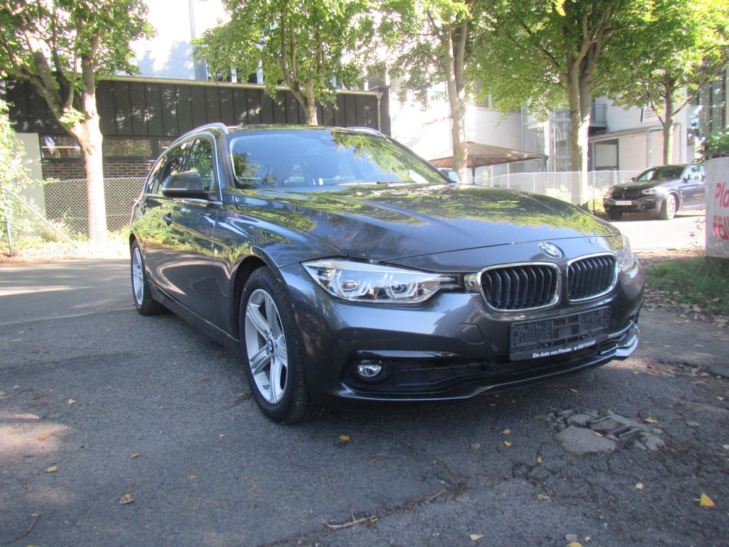 Bild des Angebotes BMW Touring 320i Sport Line Leder LED PDC Autom.