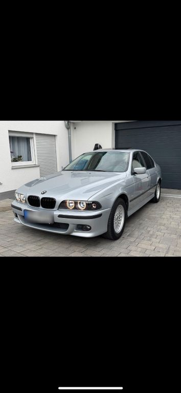 BMW 528i Auto 528i