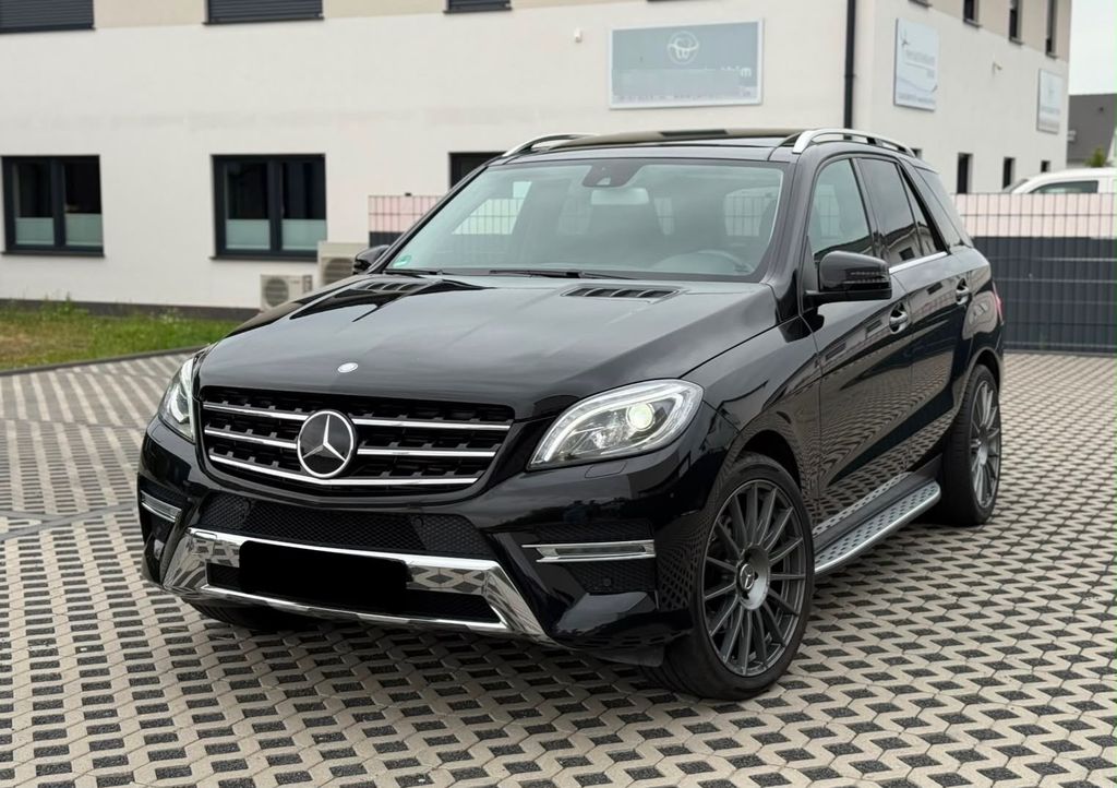 Bild des Angebotes Mercedes-Benz ML 350 BlueTEC 4MATIC AMG-Sportpaket-Pano-AHK