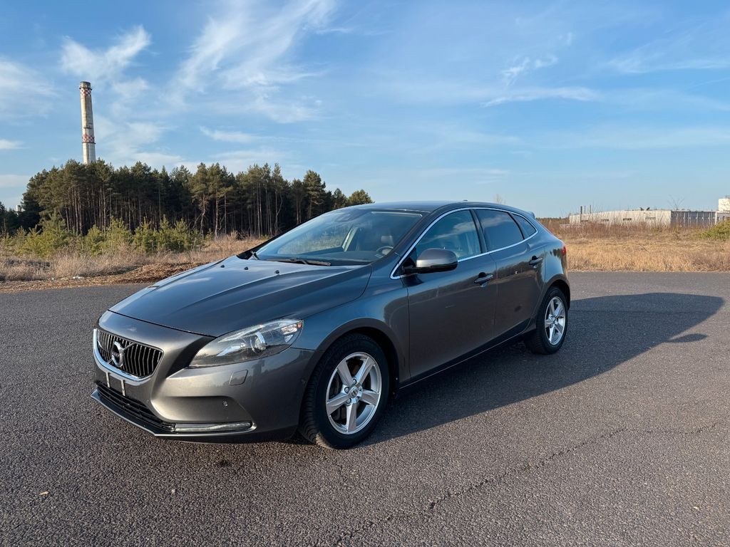 Bild des Angebotes Volvo V40 D3 Summum, Abstandstempomat, AHK, Automatik