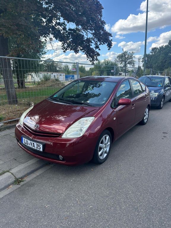 Bild des Angebotes Toyota Prius 1.5-l_VVT-i Executive Executive