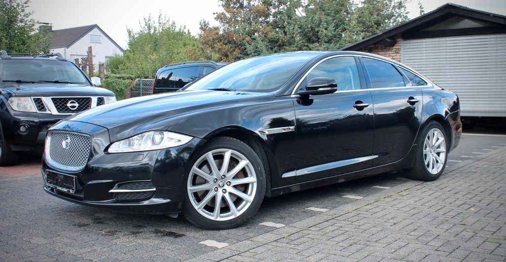 Bild des Angebotes Jaguar XJ Premium Luxury 3.0 V6 Diesel Pano Xenon ACC