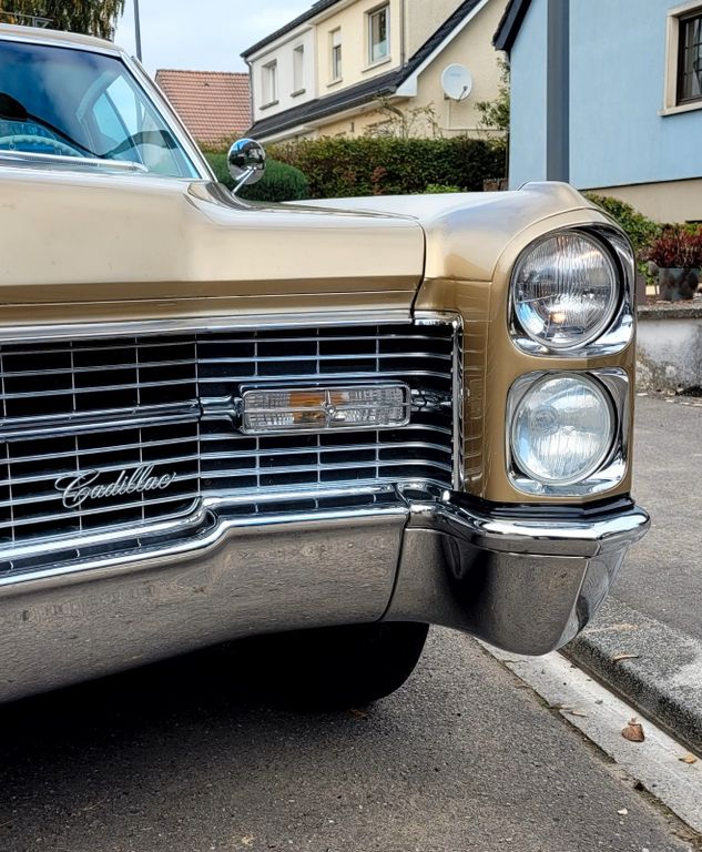 Bild des Angebotes Cadillac sedan de ville hardtop 4 türer