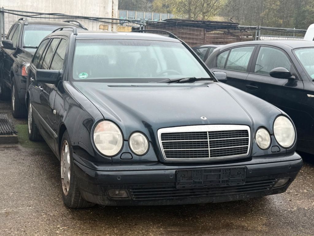 Bild des Angebotes Mercedes-Benz E 240 +AUTOMATIK + Vollausstattung+2.Hand