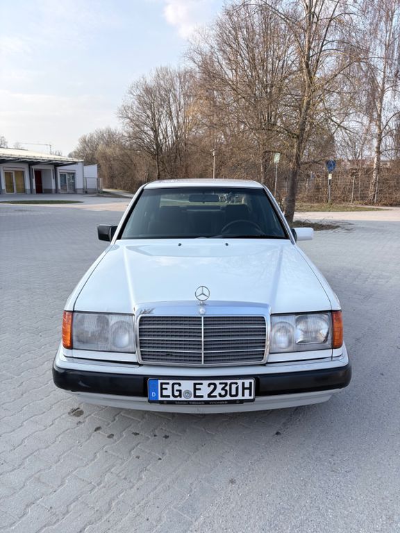 Bild des Angebotes Mercedes-Benz 230