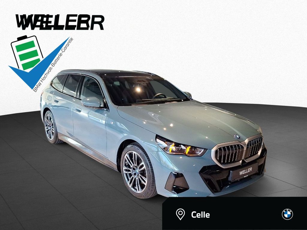Bild des Angebotes BMW 550e xDr T M Sport B&W,Pano,AHK,AktivL,Autobahn