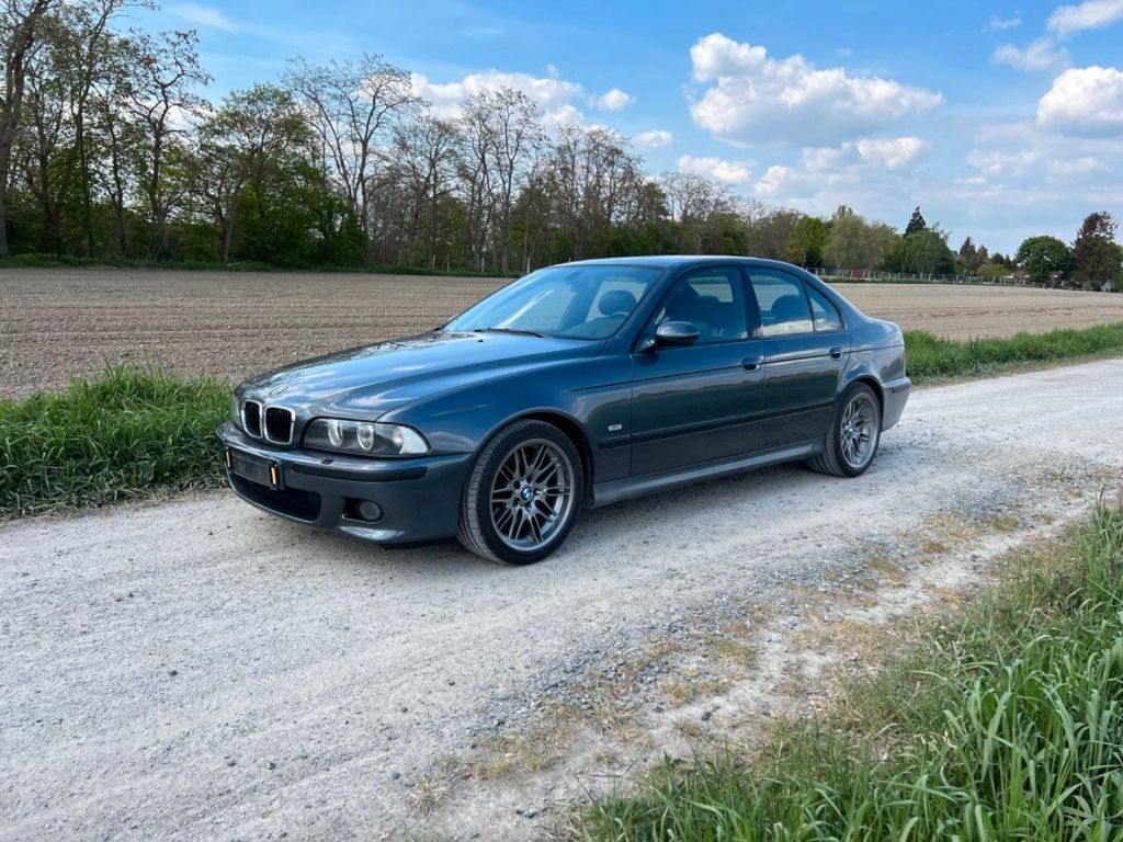 BMW M5 E39 Moirè grau