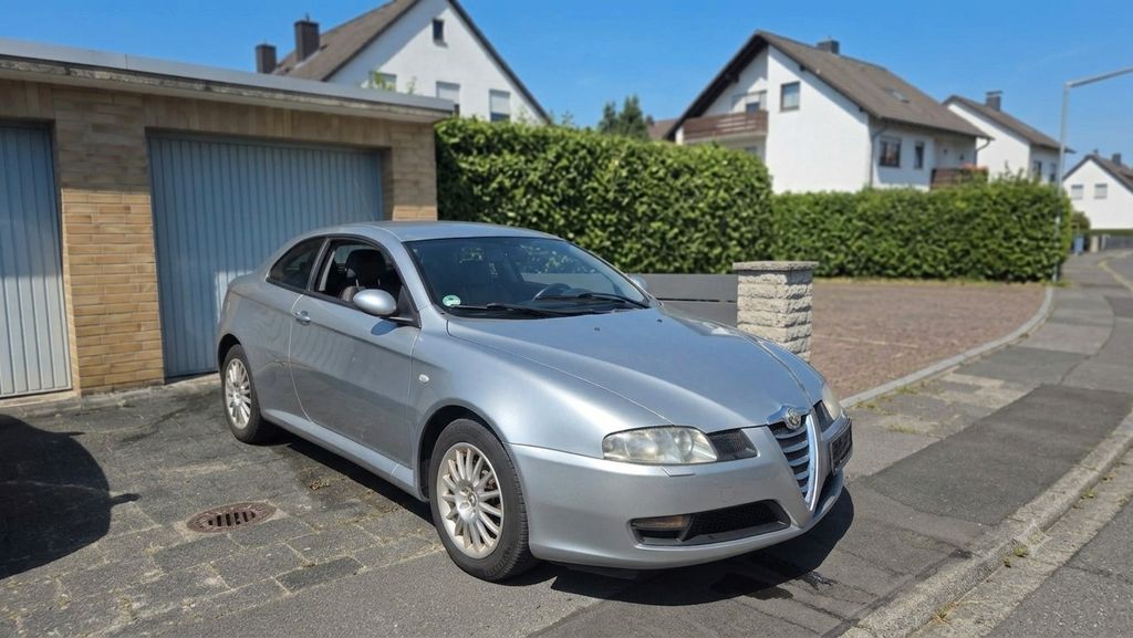 Bild des Angebotes Alfa Romeo GT 2.0 JTS ist Bertone Disign