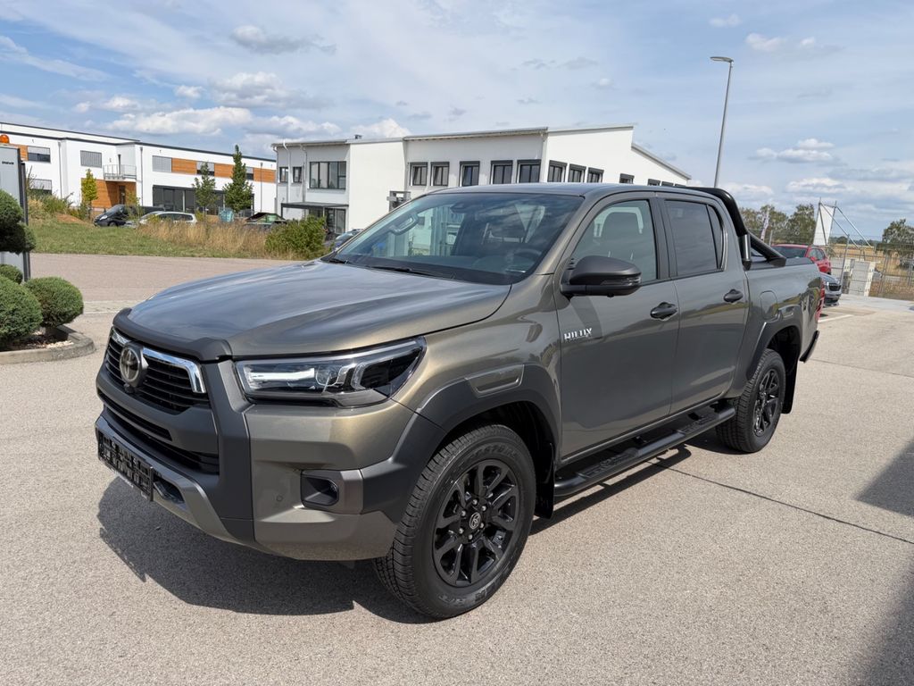 Bild des Angebotes Toyota Hilux Double Cab INVICIBLE 4x4 Rollo & Bügel*AHK