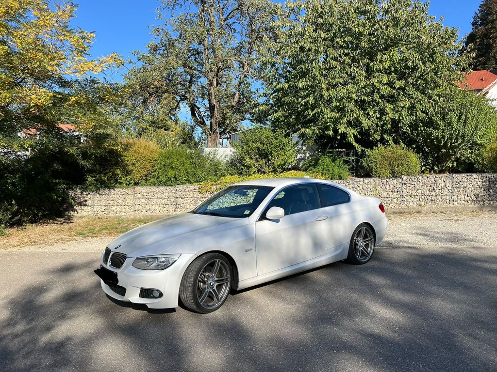 Bild des Angebotes BMW 325i Coupé -