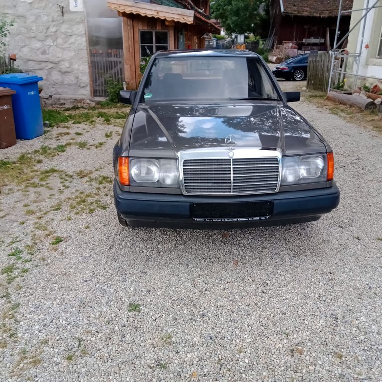 Bild des Angebotes Mercedes-Benz W124 - 230