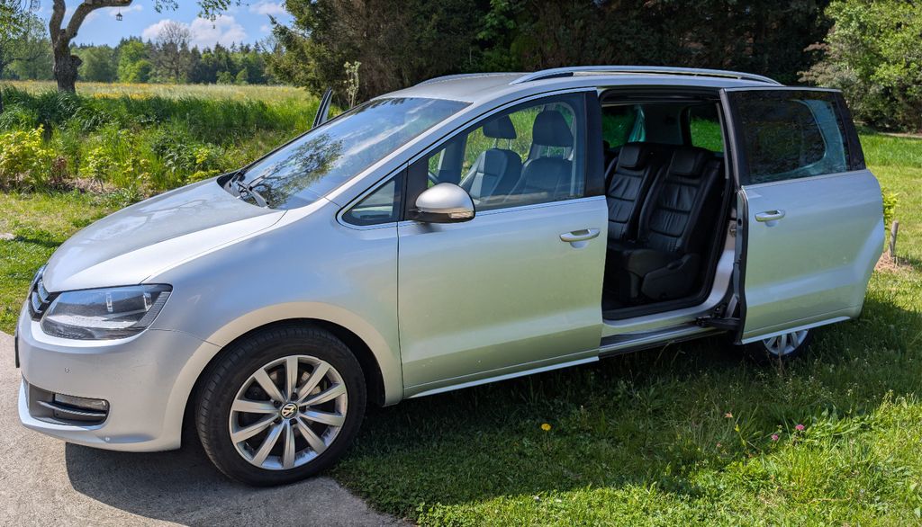 Bild des Angebotes Volkswagen Sharan 2.0 TDI DSG BlueMotion Tech Highline ...