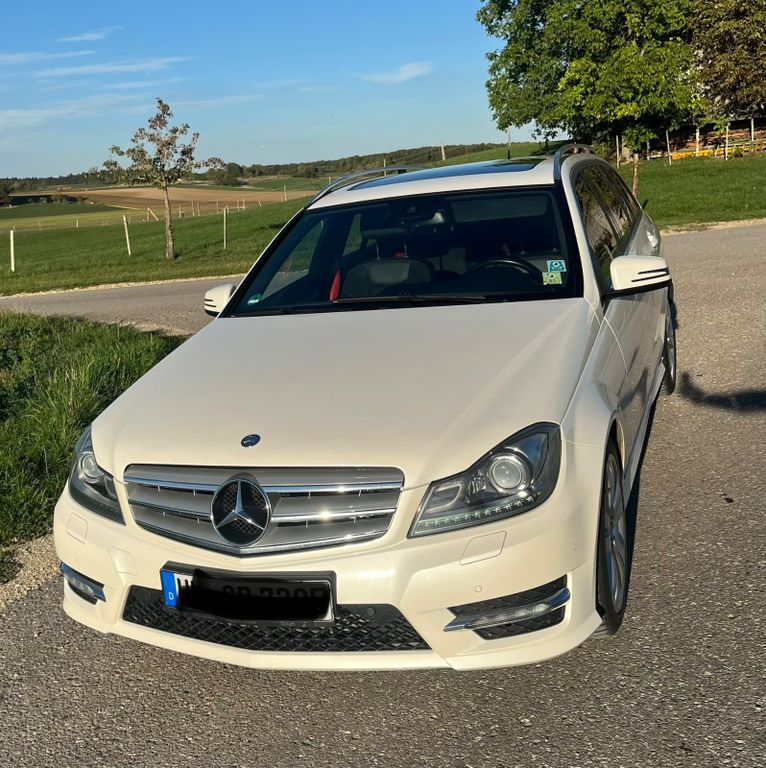 Bild des Angebotes Mercedes-Benz C 300 CDI 4MATIC T Autom. Avantgarde AMG Line