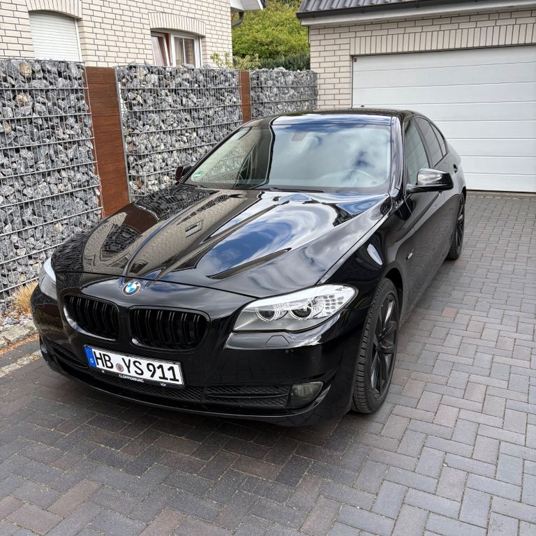 Bild des Angebotes BMW 520i Modern Line - Vollleder/Navi/Allwetter