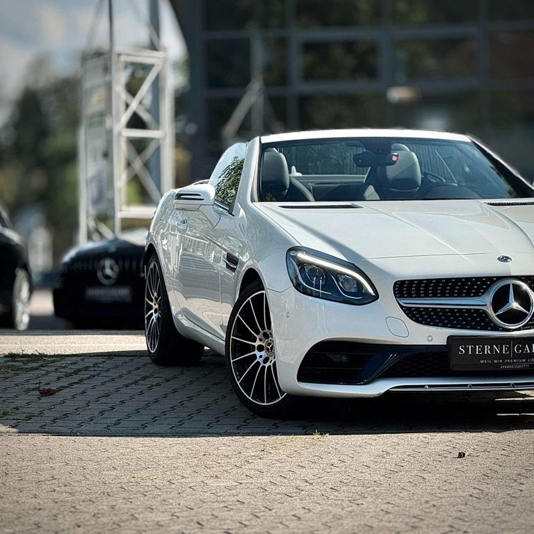 Bild des Angebotes Mercedes-Benz SLC 300 AMG-LINE/19"/AIRSCARF/RÜCKFAHRK/HARMANKA