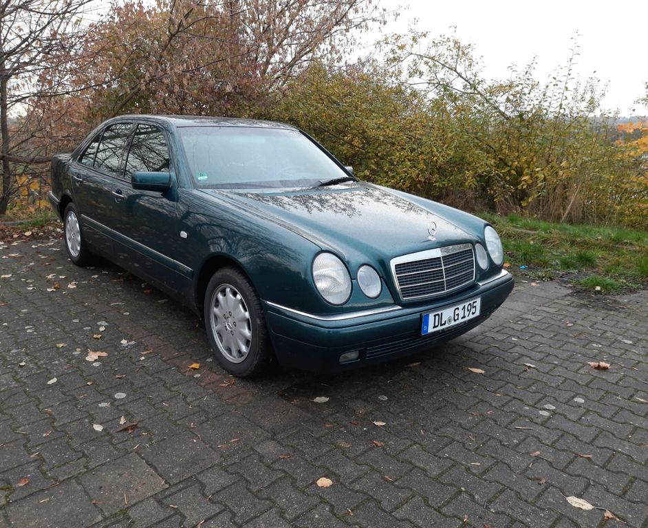 Bild des Angebotes Mercedes-Benz W 210 / E 240