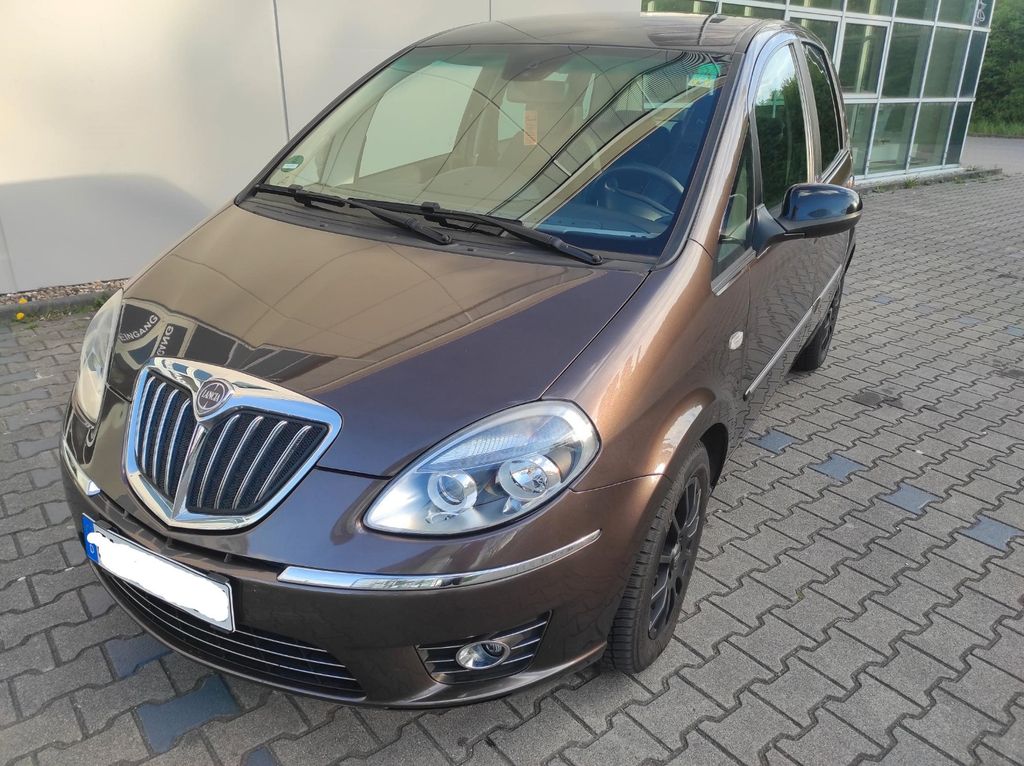 Lancia MUSA 1.3 Multijet 16v Gold Autom,PDC,Top-Zustand