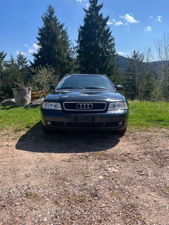 Audi A4 2.8 tiptronic quattro Avant -