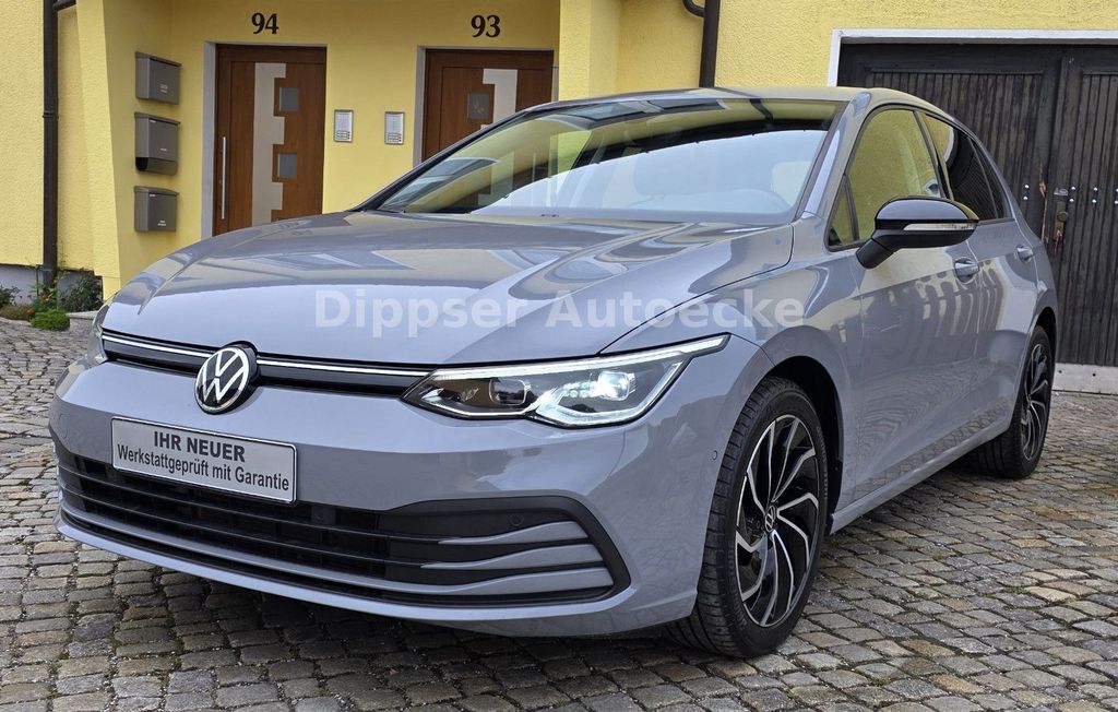 Bild des Angebotes Volkswagen Golf VIII Lim. "United"_Sitzh_Climatr_Navi_8 f..