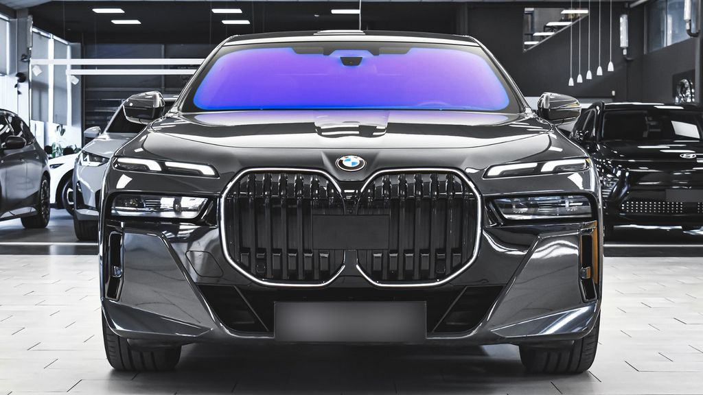 Bild des Angebotes BMW 740d xDrive M Sport Mild Hybrid Sportautomatic