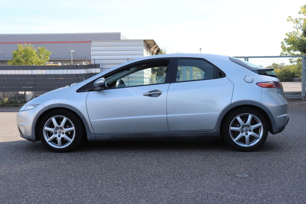 Bild des Angebotes Honda Civic Lim. 5-trg. 1.8 Executive