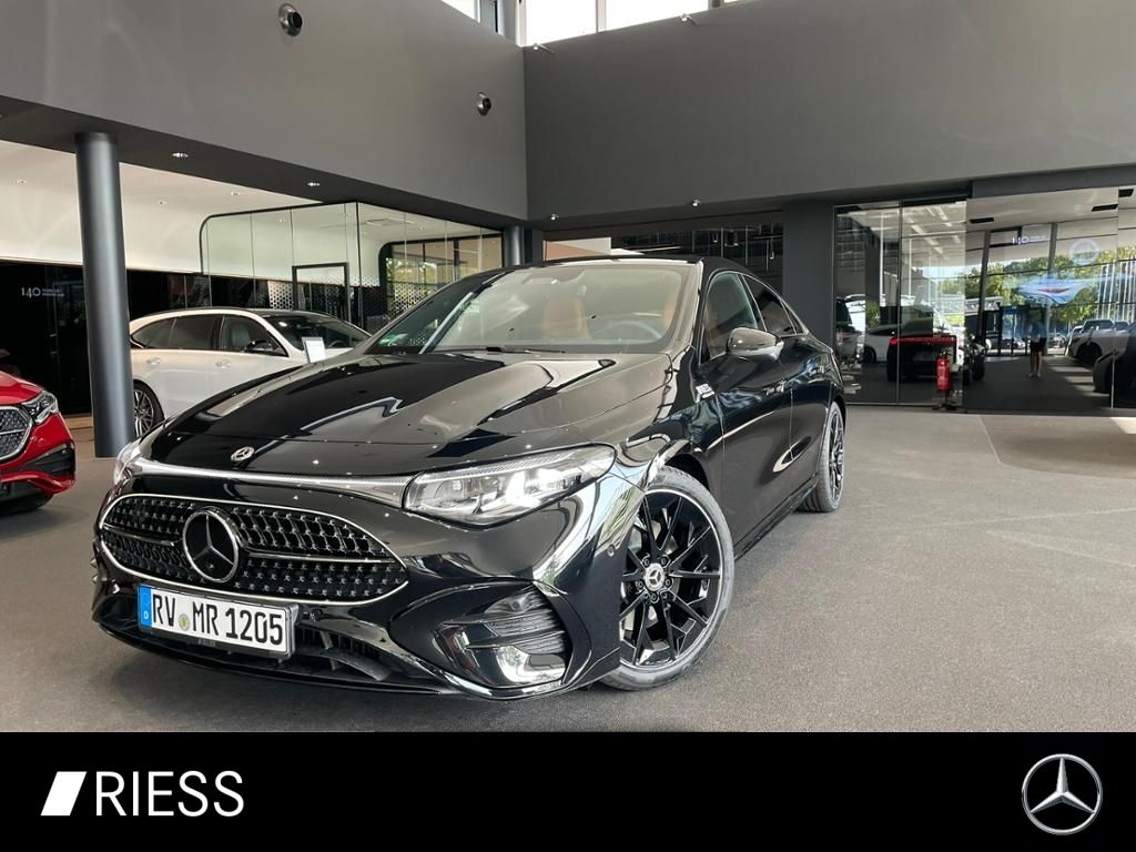 Mercedes-Benz CLA 200 AUT Fernlichtass. HUD KeyLess KlimaA LED