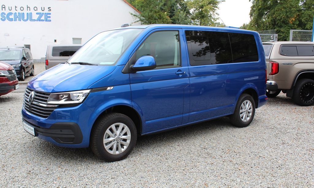 Bild des Angebotes Volkswagen T6.1 Kombi 150PS LED AHK ACC 7-Sitzer Standhzg.