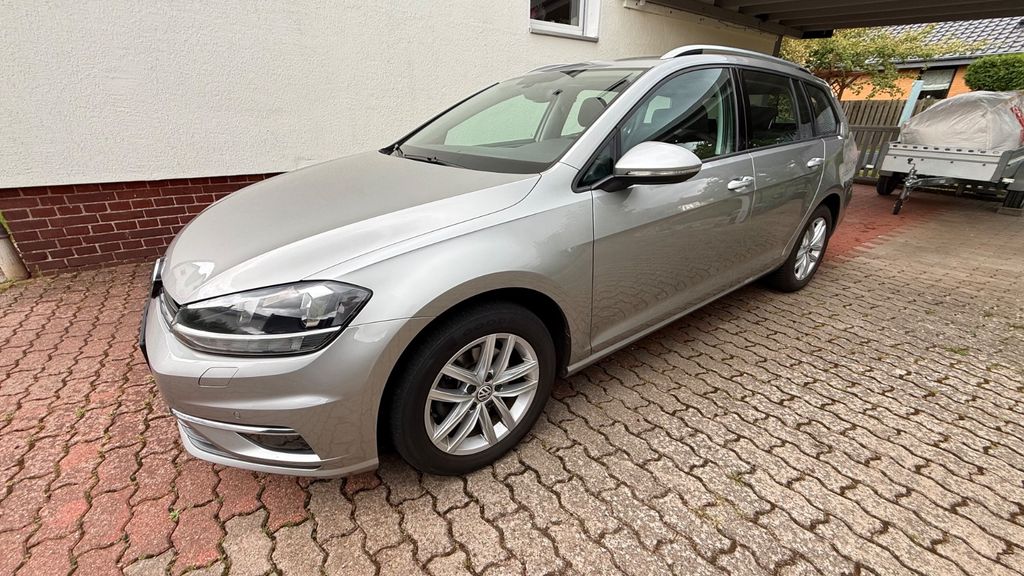 Bild des Angebotes Volkswagen Golf 1.6 TDI Comfortline Variant ACC/NAVI/AHK