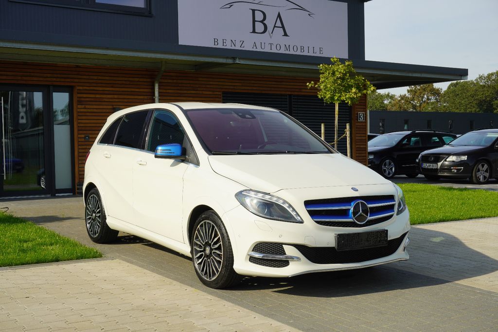 Mercedes-Benz B 250 eDrive*PDC*Xenon*Leder*Navi*TempoM.*