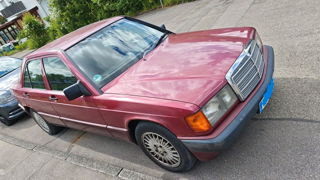 Mercedes-Benz 190 e 1.8 W201 Almandin Rot met. AHK, Sitzh.,...