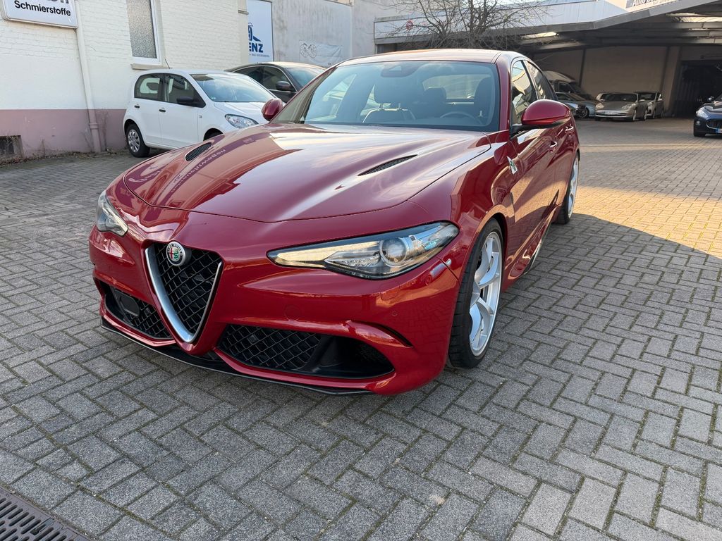 Bild des Angebotes Alfa Romeo Giulia Quadrifoglio 2.Hand 8-Fach Bereifung