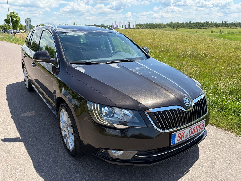 Bild des Angebotes Skoda Superb Combi Exclusive*XENON*MEMORY*AHK*