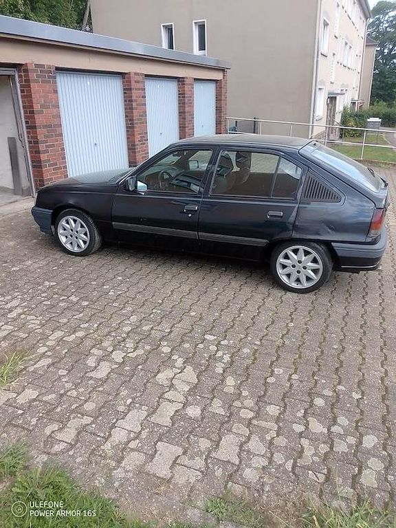 Opel Kadett E CC Beauty 1,8i