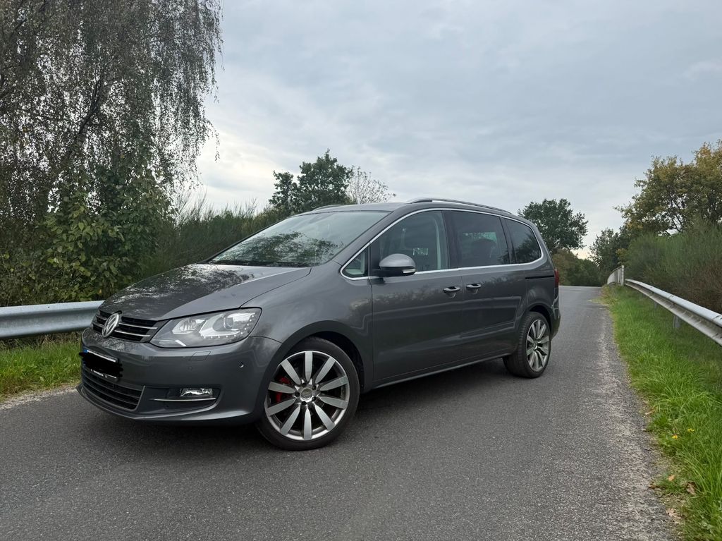 Bild des Angebotes Volkswagen Sharan 2.0 TDI SCR 135kW DSG 4MOT BMT Highli...