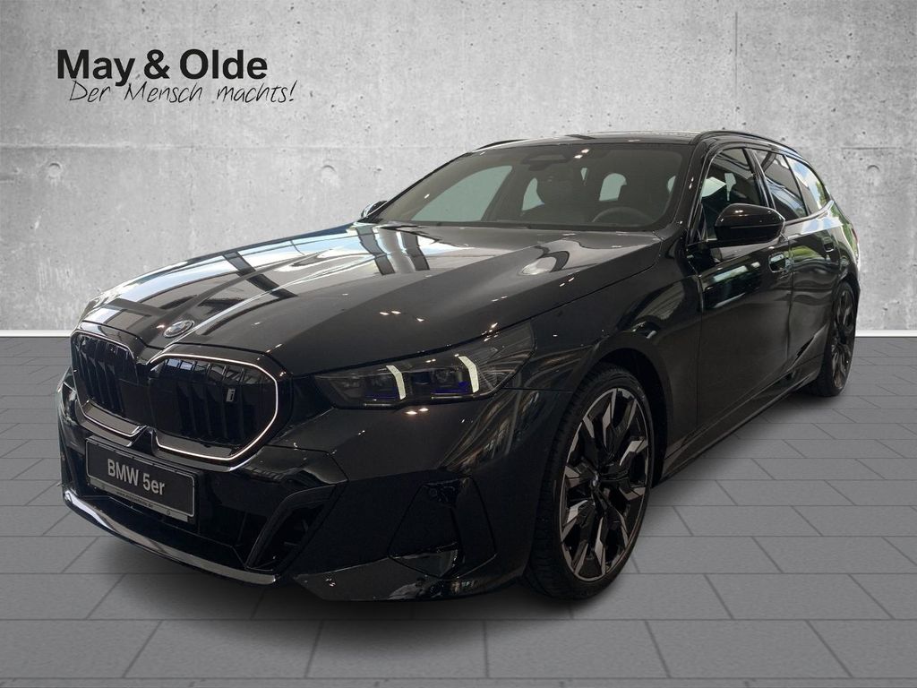 Bild des Angebotes BMW i5 xDrive40 Touring M-Paket Pro HUD AHK Navi Mem
