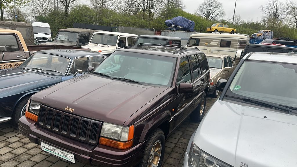 Jeep Grand Cherocke  V8