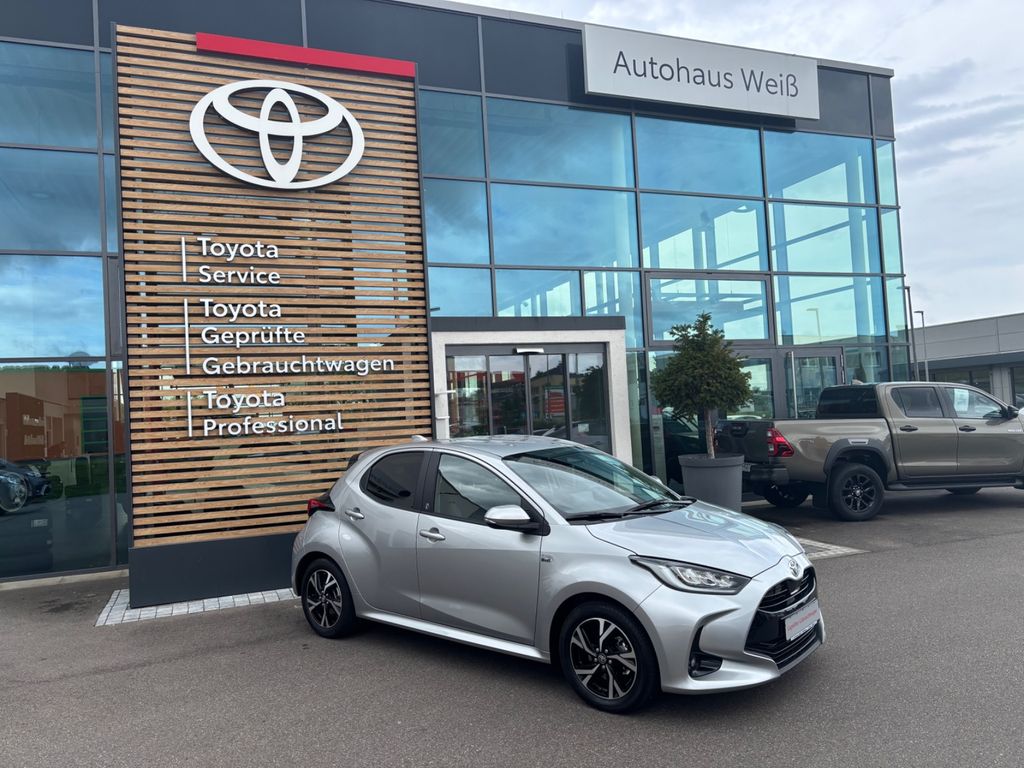 Bild des Angebotes Toyota Yaris Hybrid Team Deutschland