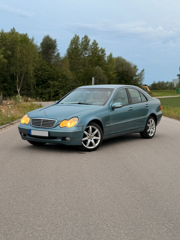 Bild des Angebotes Mercedes-Benz C 200 KOMPRESSOR ELEGANCE *TÜV*AHK*8xbereift*