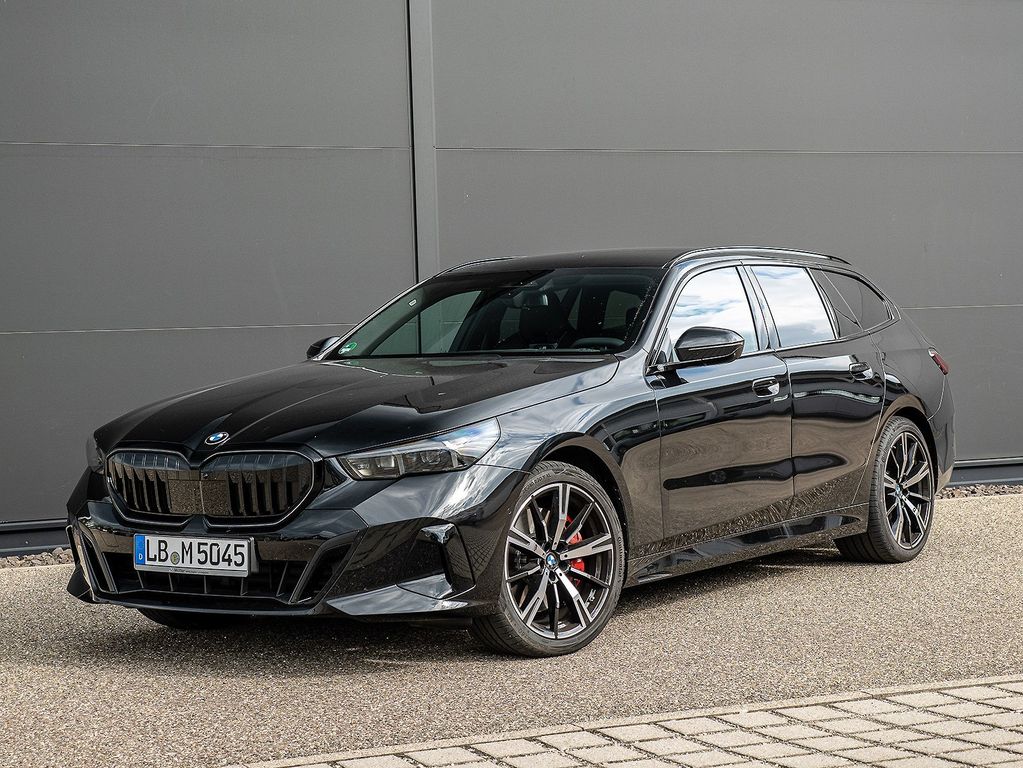 Bild des Angebotes BMW 540d xDrive HERBSTKNALLER 25.210 EUR sparen!