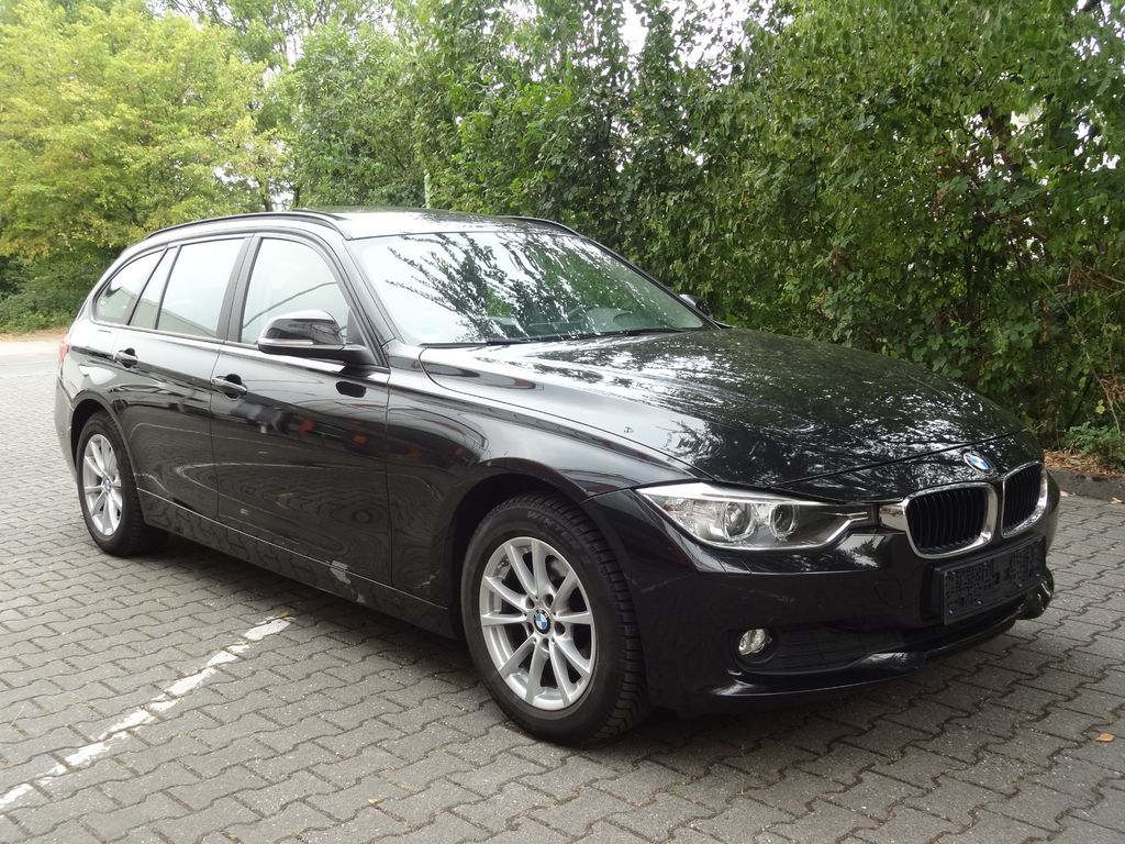 Bild des Angebotes BMW 316 d Touring/Leder/Navi/Xenon/Panorama/