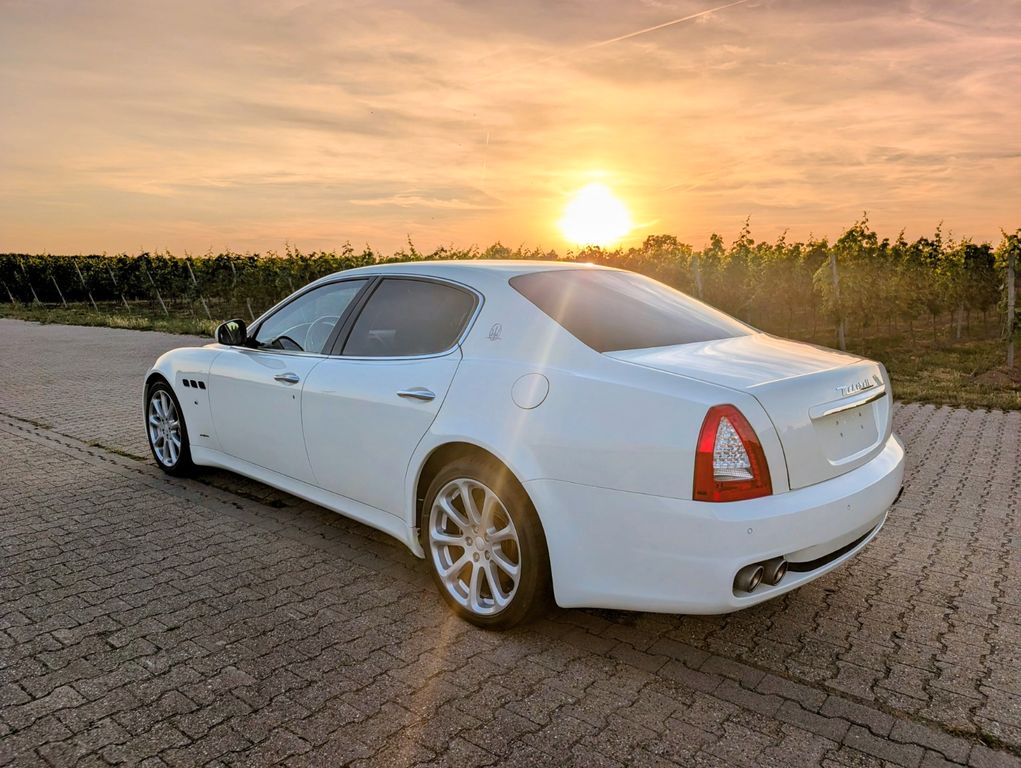 Bild des Angebotes Maserati Quattroporte 4.7 V8 S ZF-Aut. SOFTLACK NEU BOSE