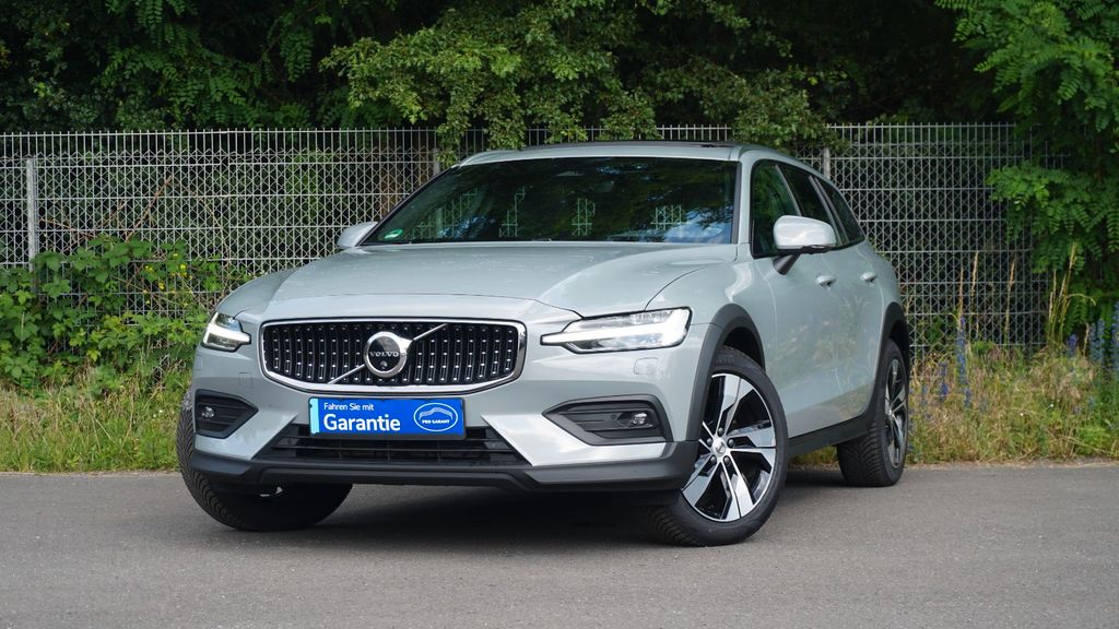 Bild des Angebotes Volvo V60 B4 Cross Cntry Plus Dark Pilot/360°/Pano/TWA