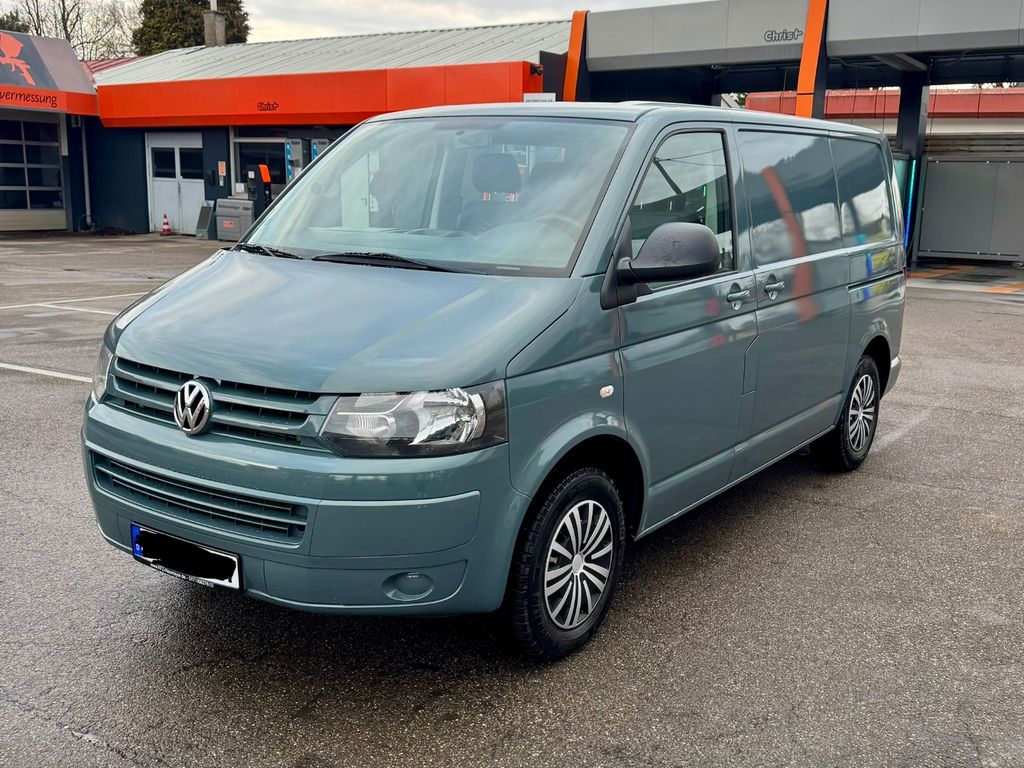 Bild des Angebotes Volkswagen T5 Transporter - neu lackiert - Neuer TÜV Camper